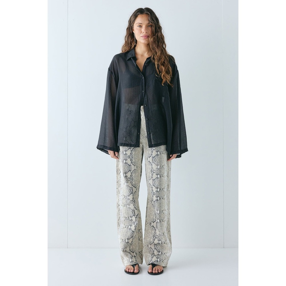 NWT VRG GRL Woman High Rise Pants Snake Print  %100 Cotton Sz 8